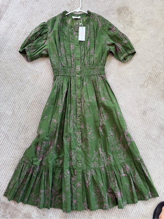 rc-dailyart Dresses & Skirts - Green Floral Button-Front CottageCore Midi Dress with Smocked Waist. New W Tags